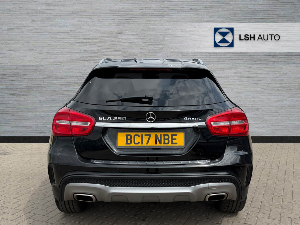Mercedes-Benz GLA Class Gla 250 4Matic Amg Line Premium Plus BC17NBE Black #6