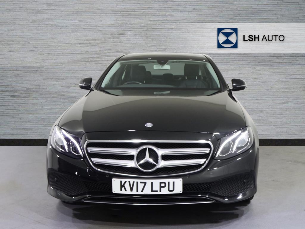 Mercedes-Benz E Class E220d Se 9G-tronic KV17LPU Black #4