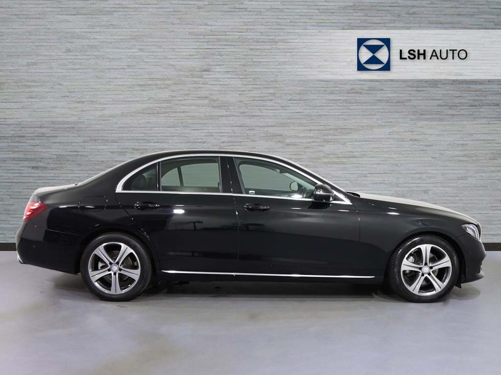 Mercedes-Benz E Class E220d Se 9G-tronic KV17LPU Black #3