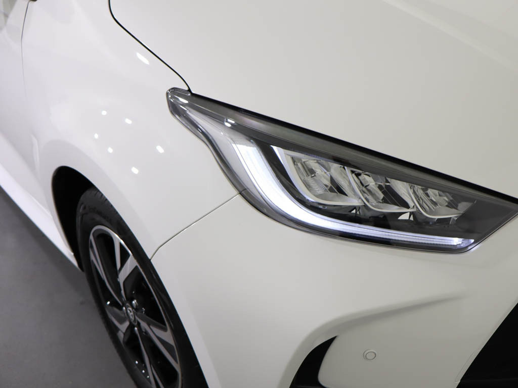 Toyota Yaris 1.5 Hybrid Design Cvt AF75PMY White #6
