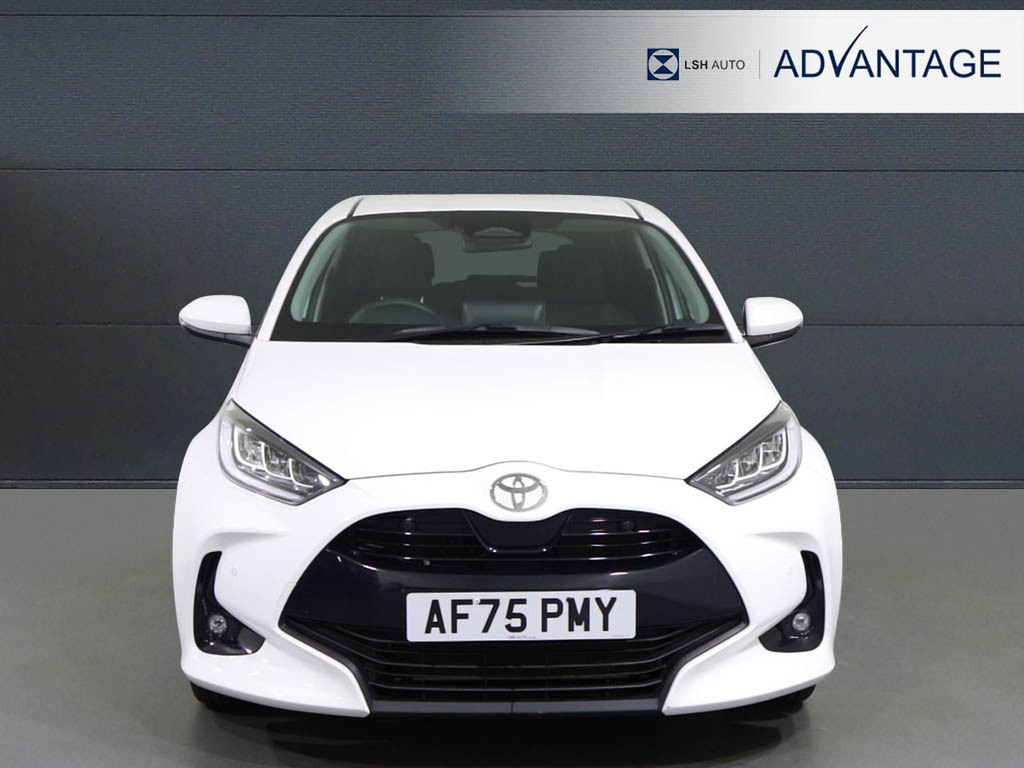 Toyota Yaris 1.5 Hybrid Design Cvt AF75PMY White #4
