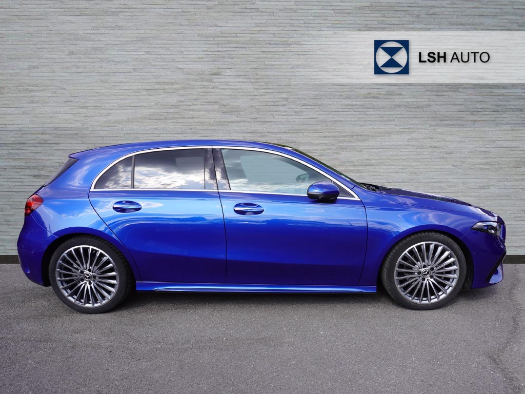 Mercedes-Benz A Class A180 Amg Line Premium Plus Blue #3