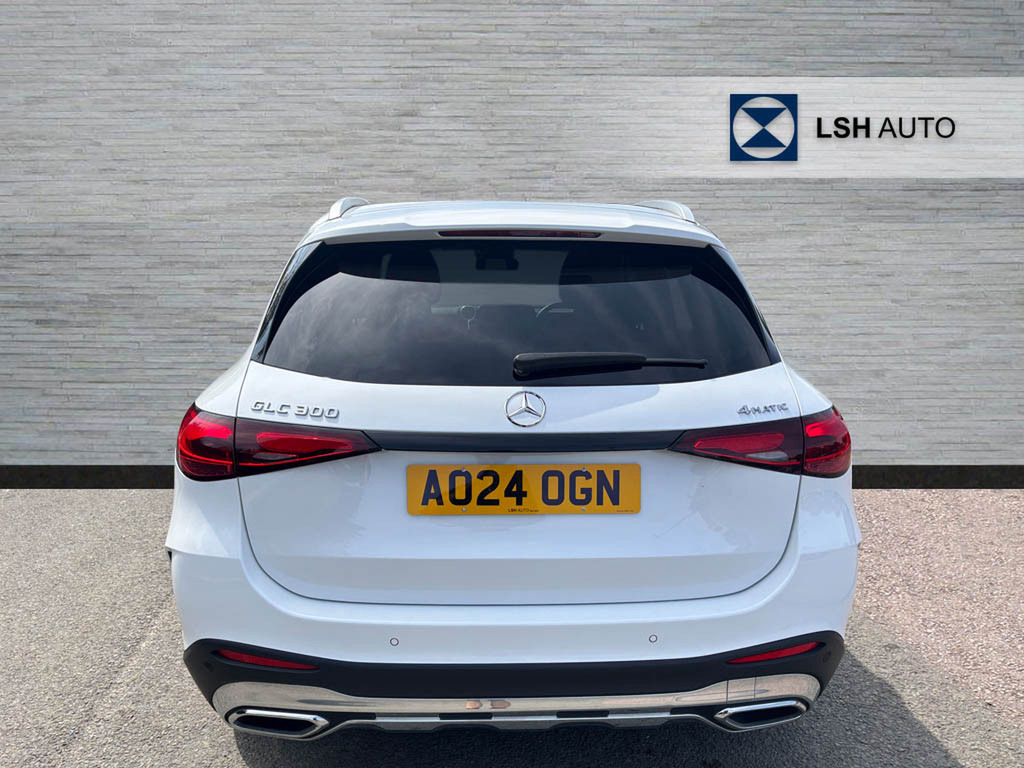 Mercedes-Benz GLC Class Glc 300 4Matic Amg Line Premium Plus 9G-tronic AO24OGN White #4