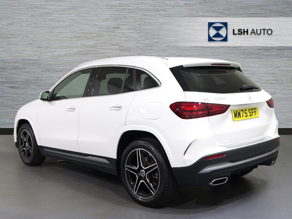 Mercedes-Benz GLA Class Gla 250E Amg Line Executive MW75SFF White #2