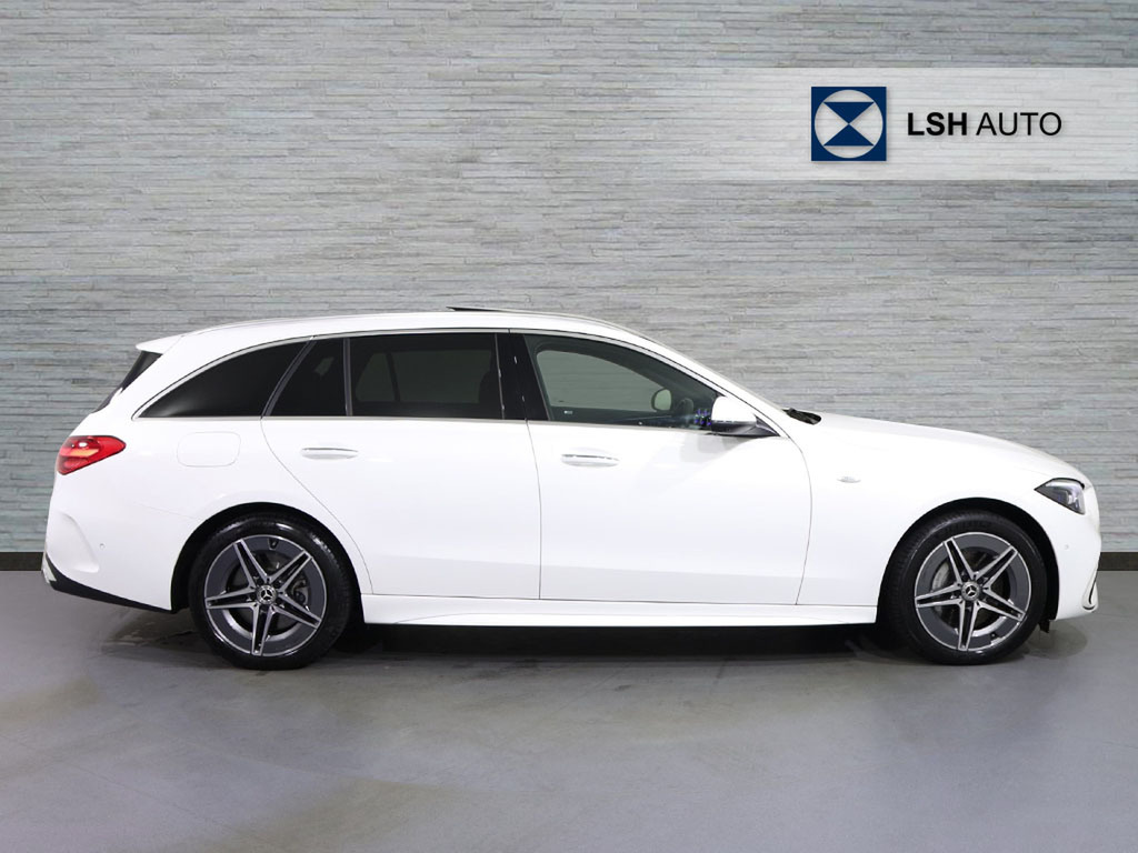 Mercedes-Benz C Class C300e Amg Line Premium Plus 9G-tronic White #3