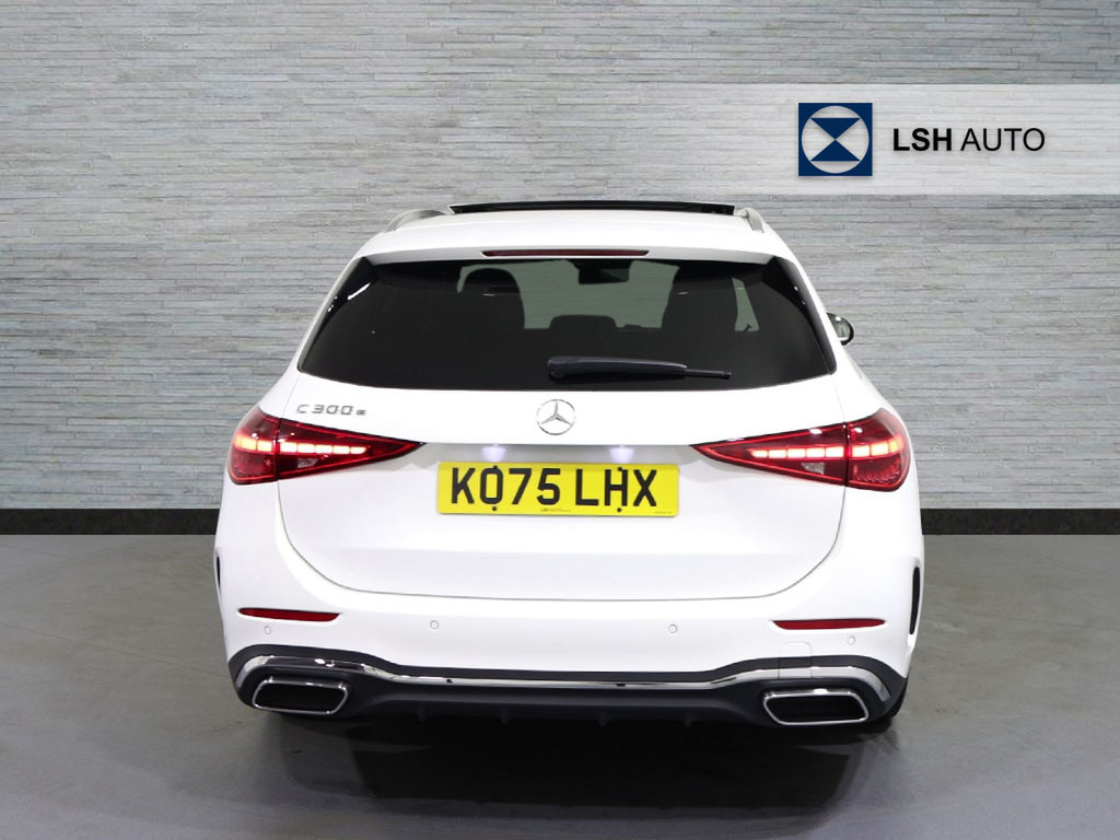 Mercedes-Benz C Class C300e Amg Line Premium Plus 9G-tronic White #5