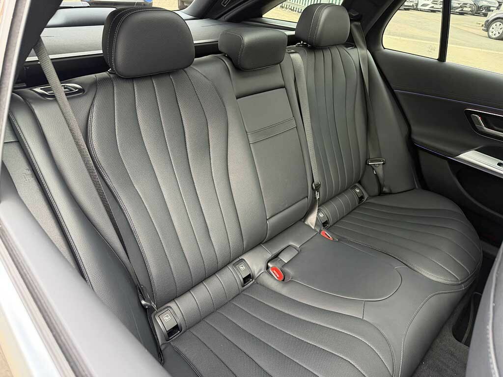 Mercedes-Benz E Class Mercedes-benz E Class Estate E220d Exclusiv Black #31