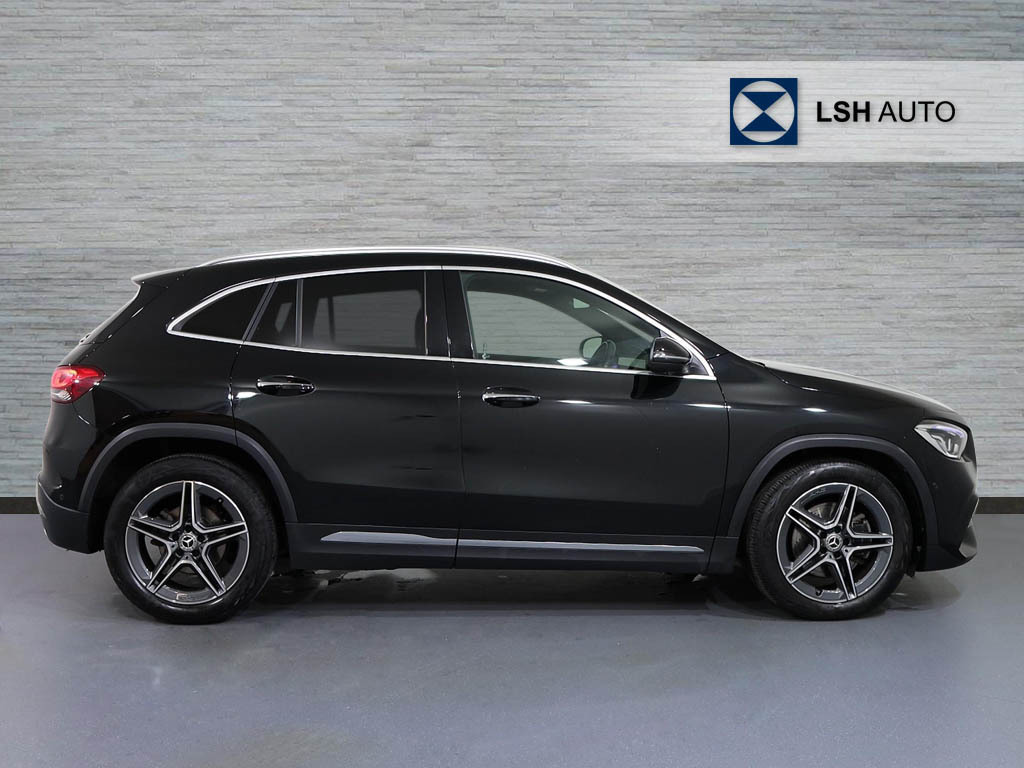 Mercedes-Benz GLA Class Gla 200D Amg Line Premium Black #3