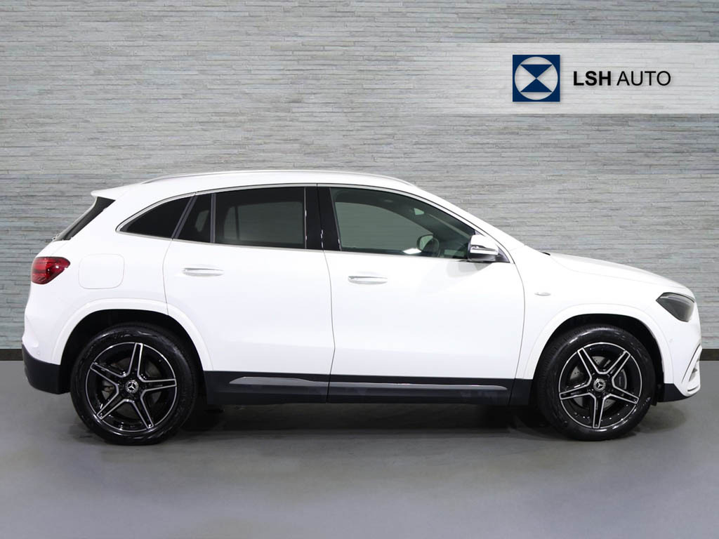 Mercedes-Benz GLA Class Gla 250E Amg Line Executive White #3