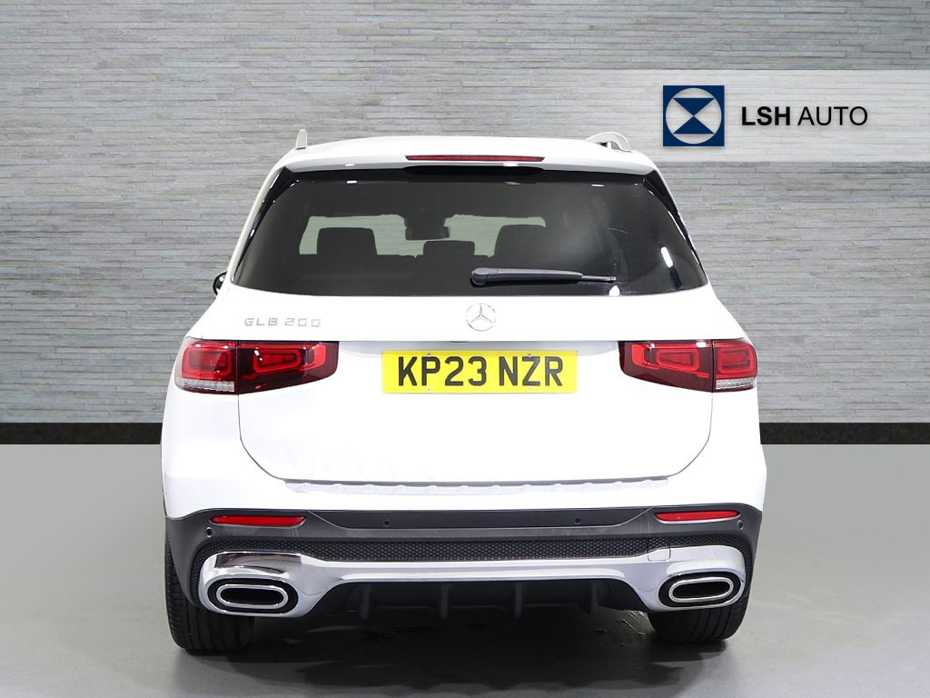 Mercedes-Benz GLB Class Glb 200 Amg Line Executive 7G-tronic White #5