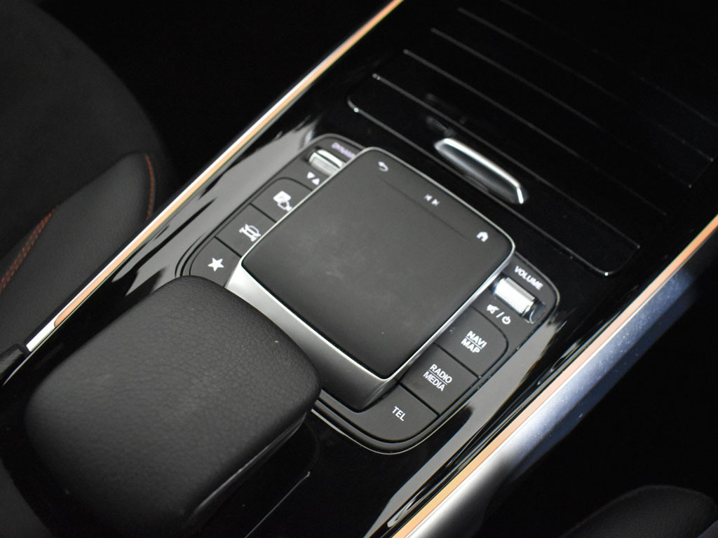 Mercedes-Benz GLB Class 220D Amg Line Premium Plus Night Edition Silver #31