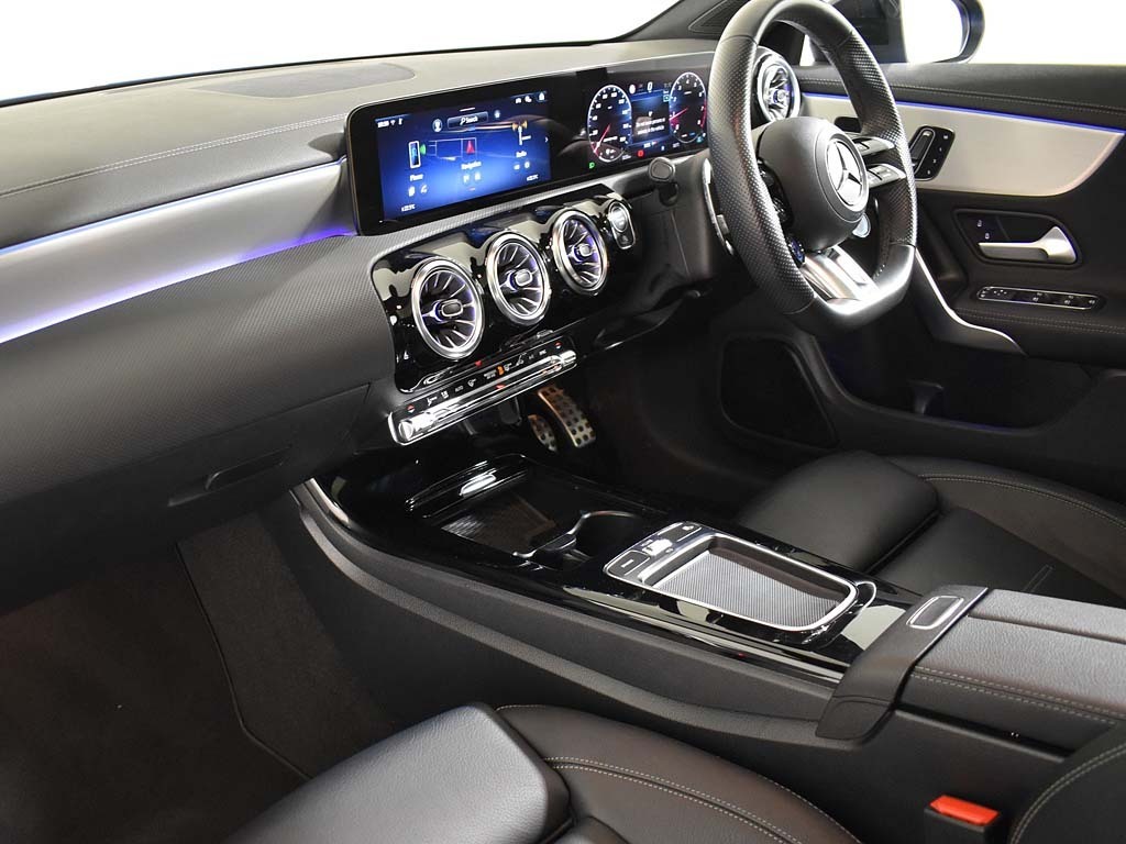 Mercedes-Benz CLA Class Cla 180 Amg Line Executive Tip White #23