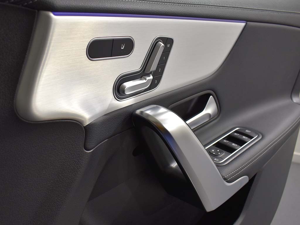 Mercedes-Benz CLA Class Cla 180 Amg Line Executive Tip White #41