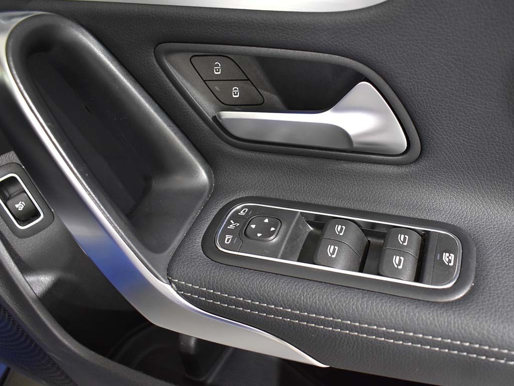Mercedes-Benz CLA Class Cla 180 Amg Line Executive Tip White #30