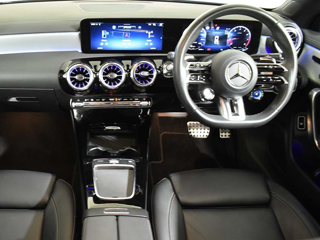 Mercedes-Benz CLA Class Cla 180 Amg Line Executive Tip White #24
