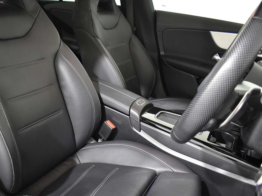 Mercedes-Benz CLA Class Cla 180 Amg Line Executive Tip White #28