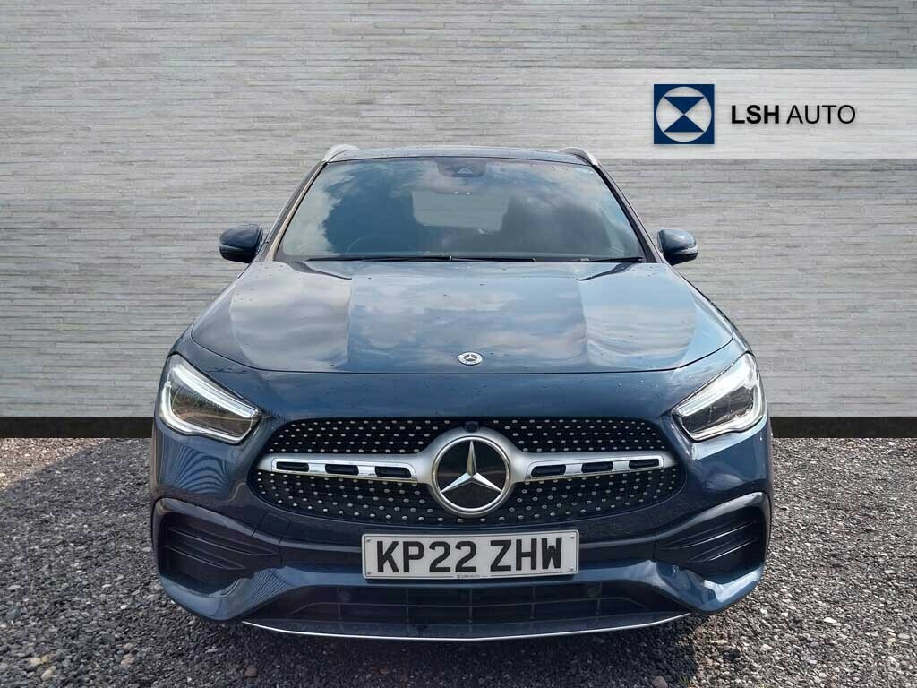 Mercedes-Benz GLA Class Gla 220D 4Matic Amg Line Premium Plus Black #4