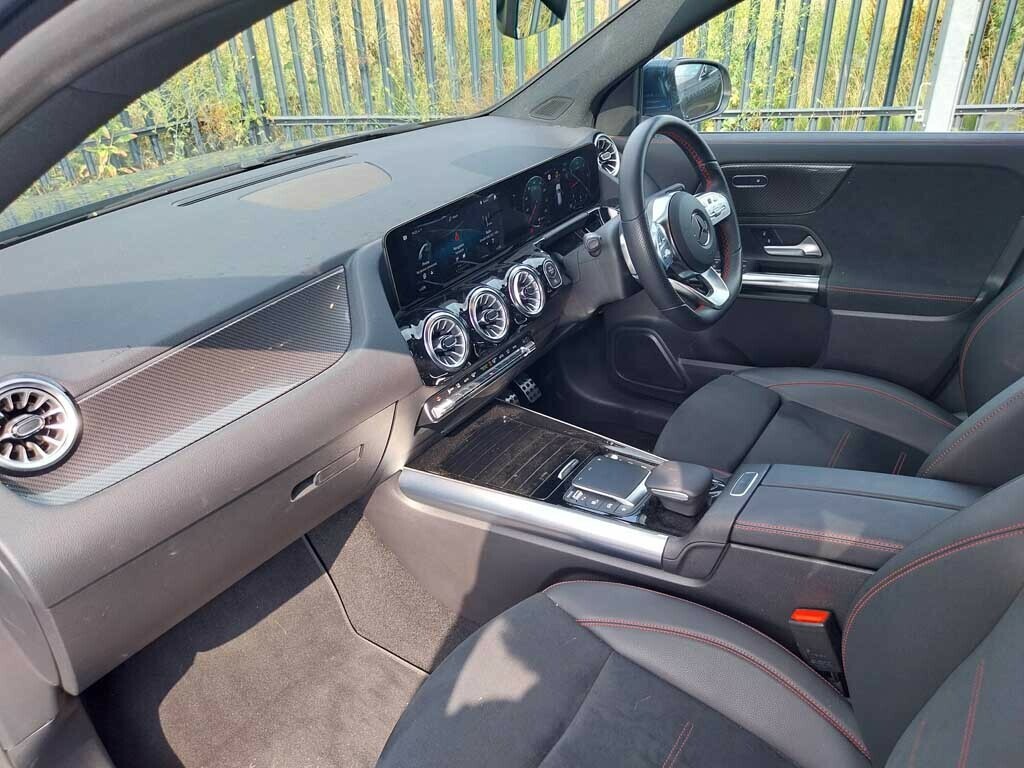 Mercedes-Benz GLA Class Gla 200 Amg Line Premium Black #11