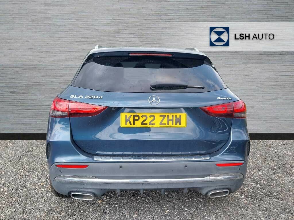Mercedes-Benz GLA Class Gla 220D 4Matic Amg Line Premium Plus Black #5