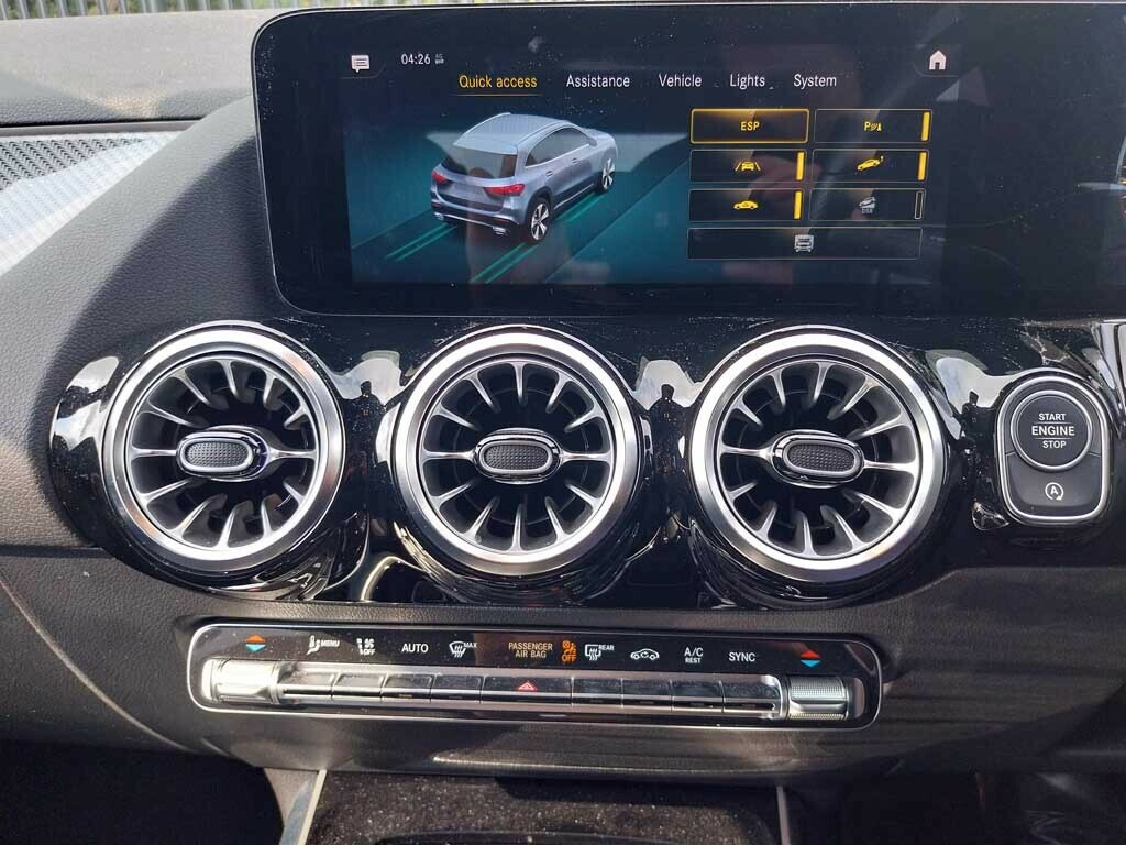 Mercedes-Benz GLA Class Gla 200 Amg Line Premium Black #20