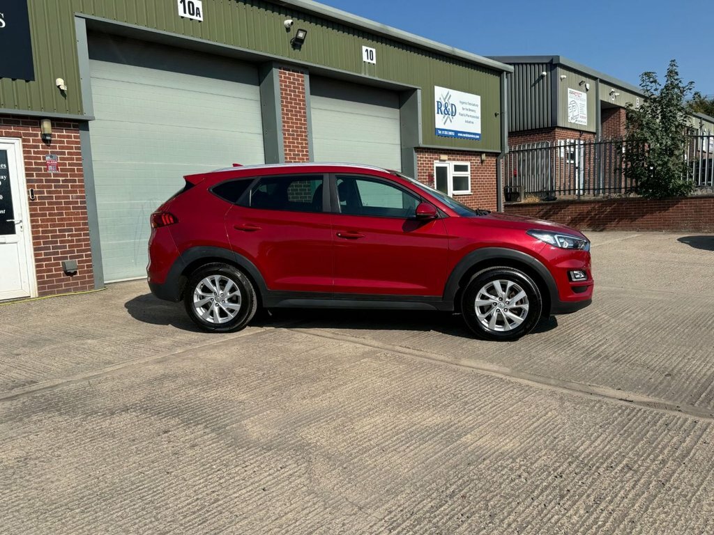 Hyundai Tucson 1.6 Gdi Se Nav Suv Euro 6 Ss Red #5
