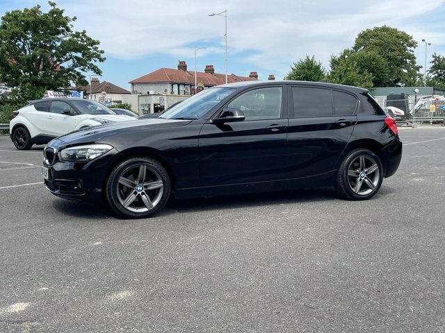 BMW 1 Series 1.5 118I Sport MM66VLN Black #4
