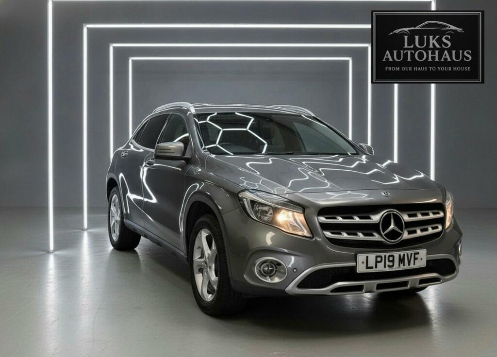 Mercedes-Benz GLA Class Sport Grey