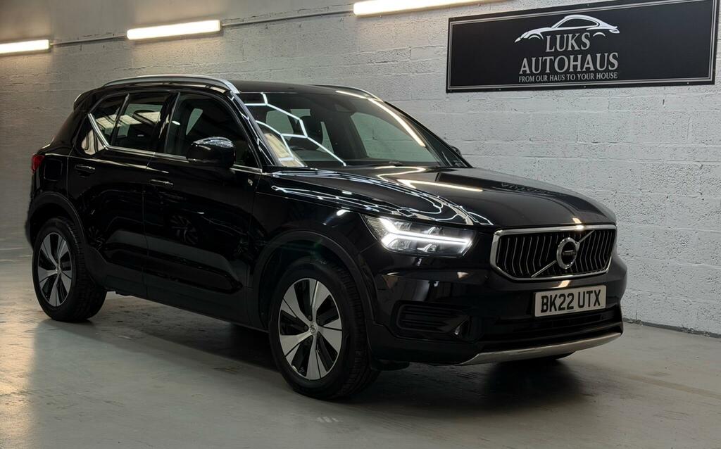 Volvo XC40 Core Black