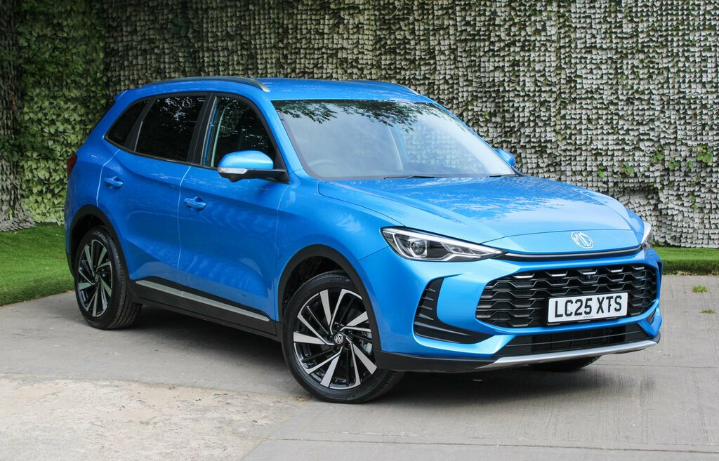MG ZS Hybrid Trophy Blue