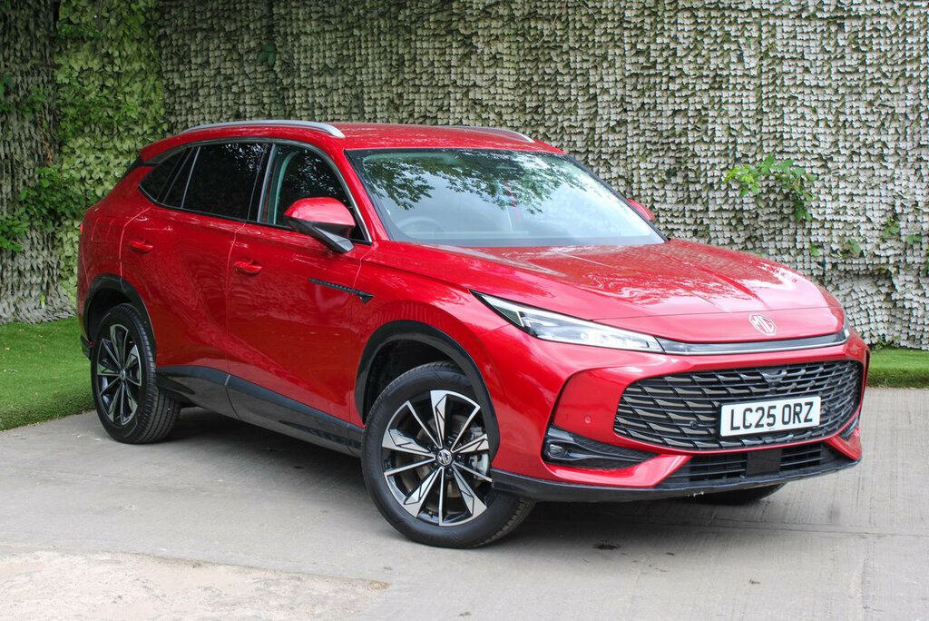 MG HS Trophy Red