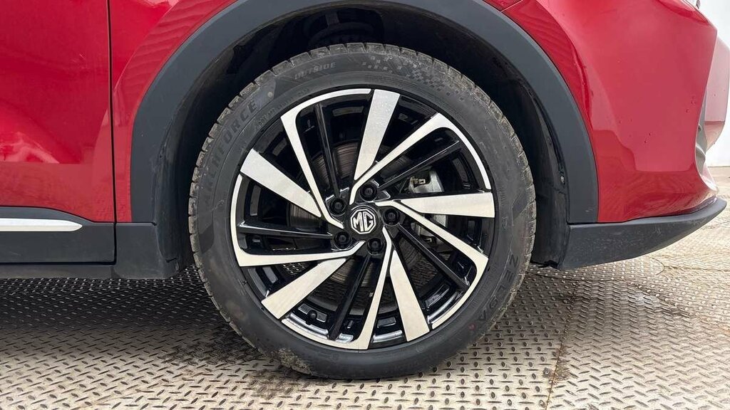 MG ZS Hybrid Trophy Red #6