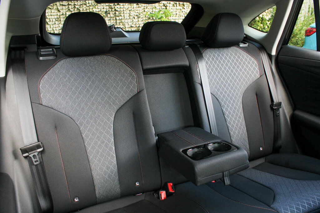 MG HS 1.5 T-gdi Se Suv Dct Euro 6 Ss 169 Silver #50
