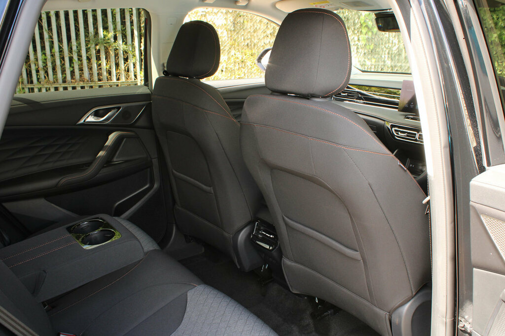 MG HS 1.5 T-gdi Se Suv Dct Euro 6 Ss 169 Silver #46