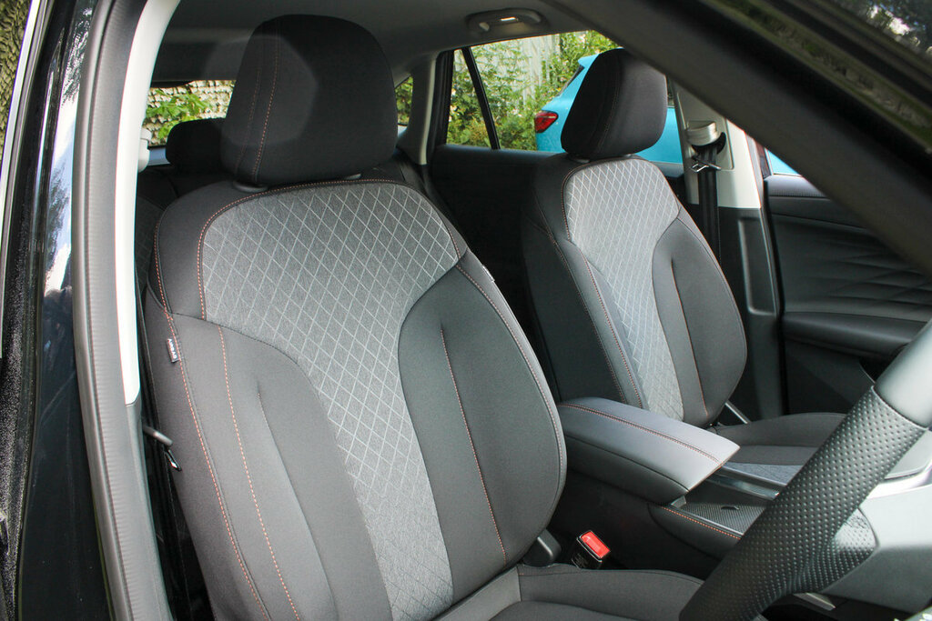 MG HS 1.5 T-gdi Se Suv Dct Euro 6 Ss 169 Silver #45