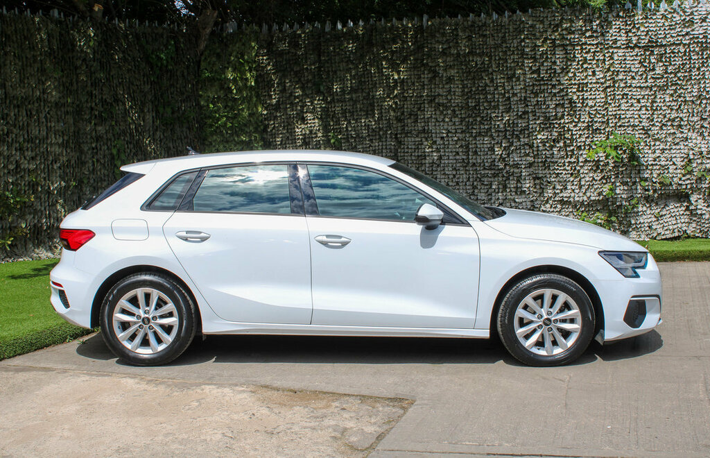 Audi A3 Technik White #3