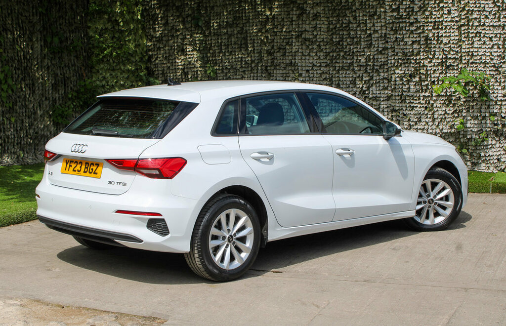 Audi A3 Technik White #4