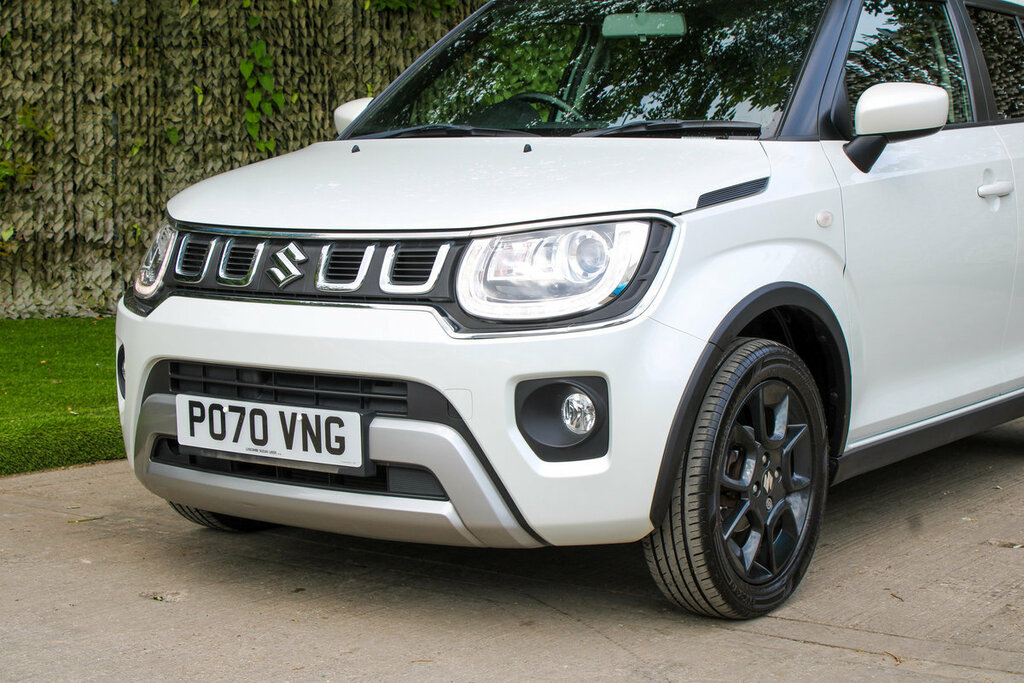 Suzuki Ignis Red #11