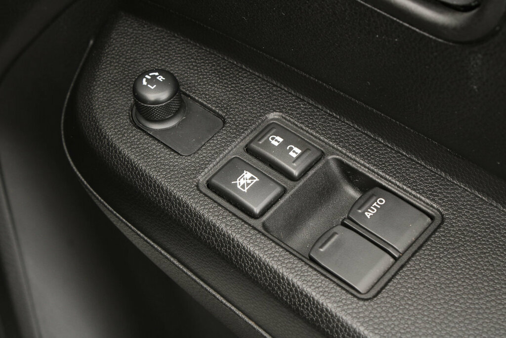 Suzuki Ignis Red #36