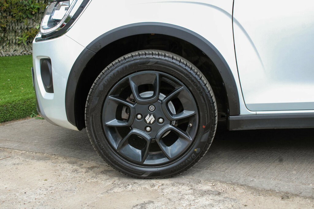 Suzuki Ignis Red #13