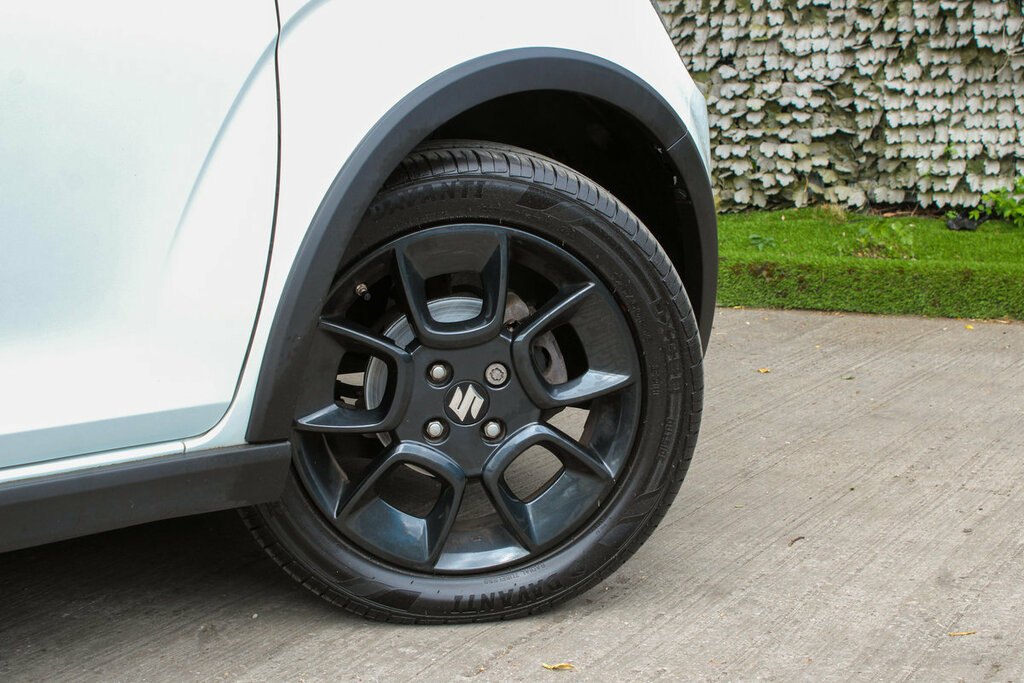 Suzuki Ignis Red #15