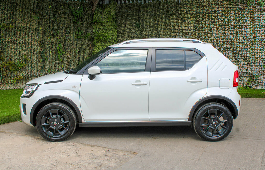 Suzuki Ignis Red #7