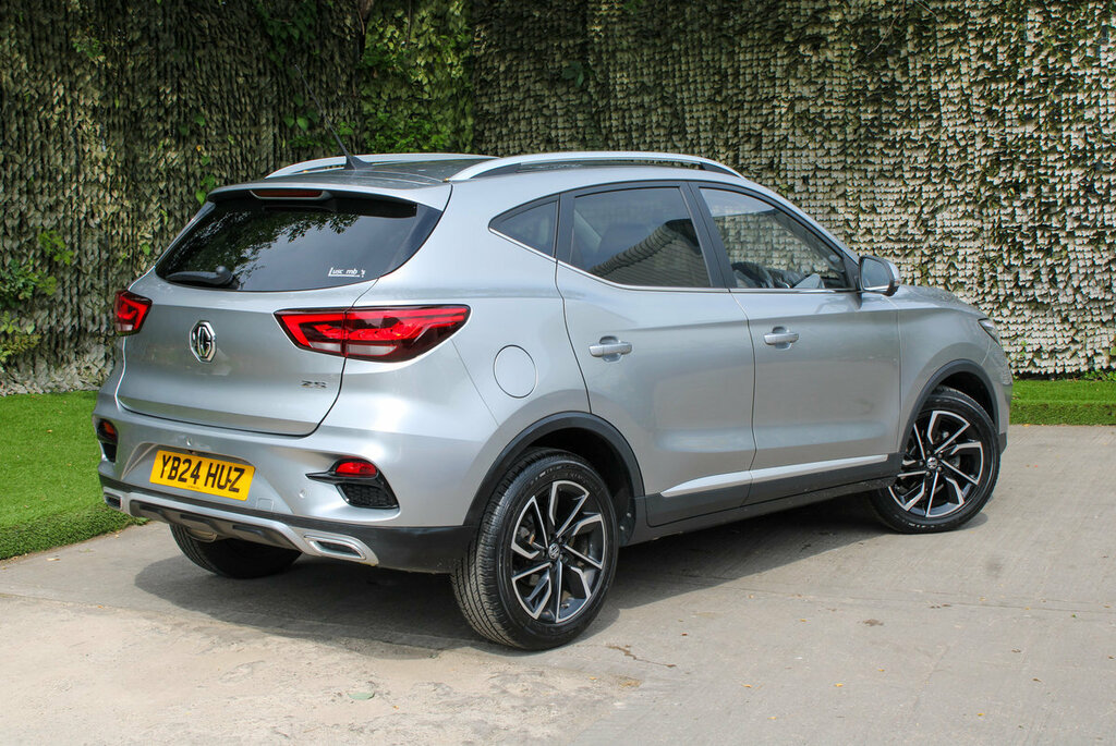 MG ZS Exclusive Silver #4