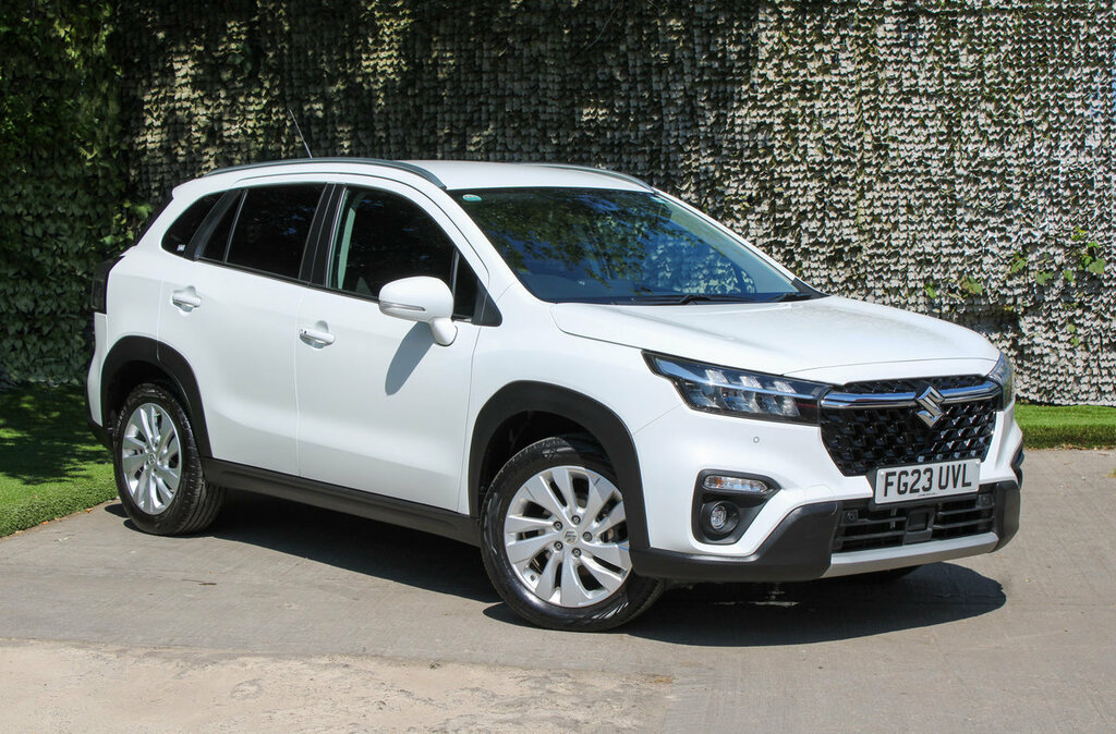 Suzuki S Cross Motion White