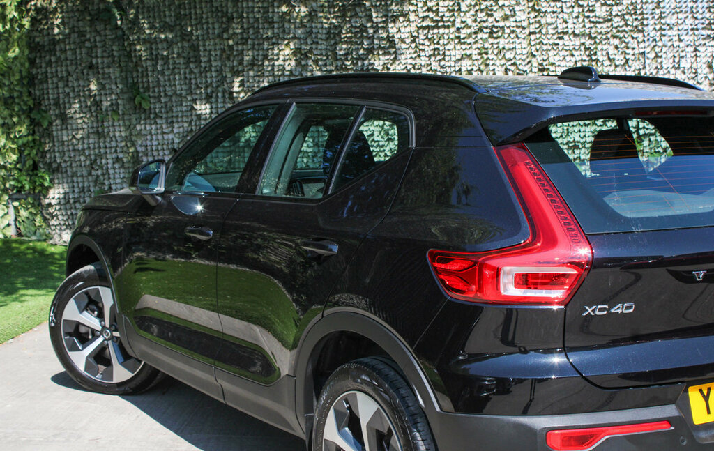 Volvo XC40 Ultra, B4 Mild Hybrid, Dark Only 38,490 O #16