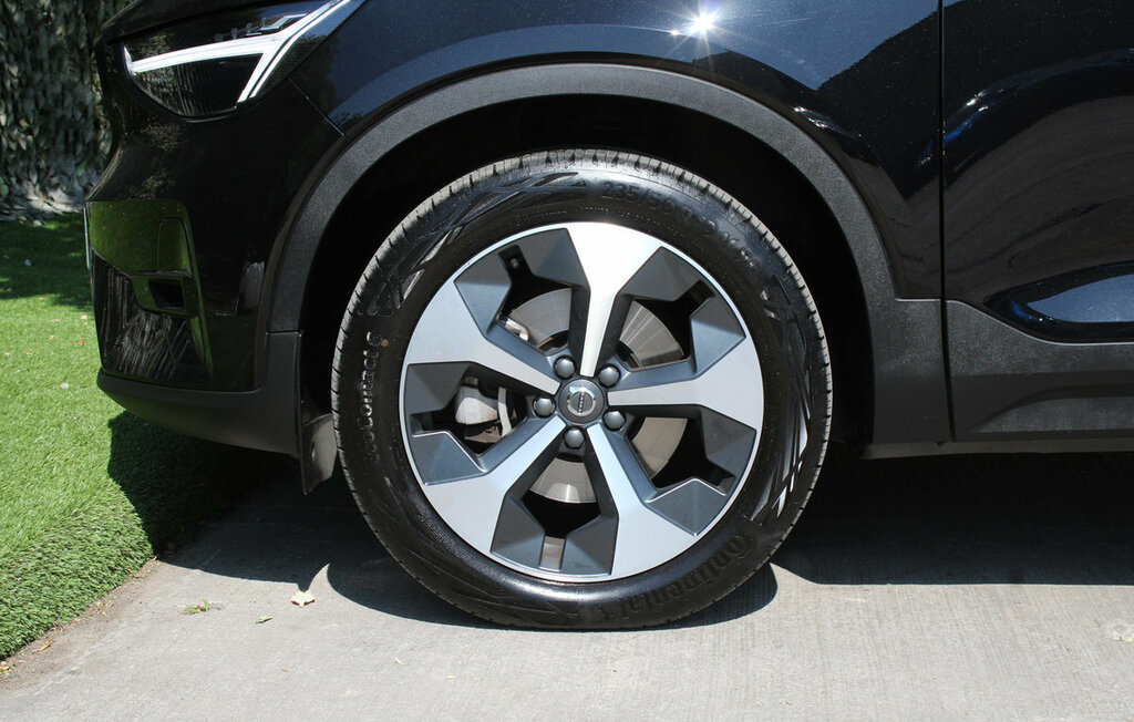 Volvo XC40 Ultra, B4 Mild Hybrid, Dark Only 38,490 O #15