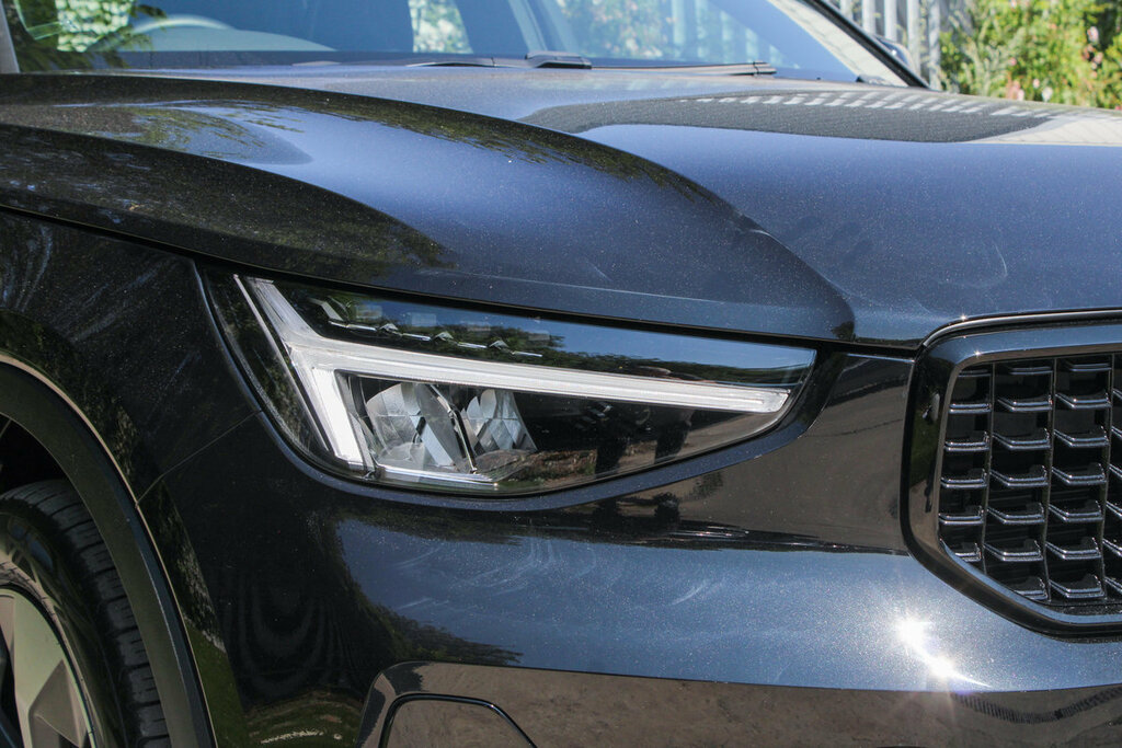 Volvo XC40 Ultra, B4 Mild Hybrid, Dark Only 38,490 O #14