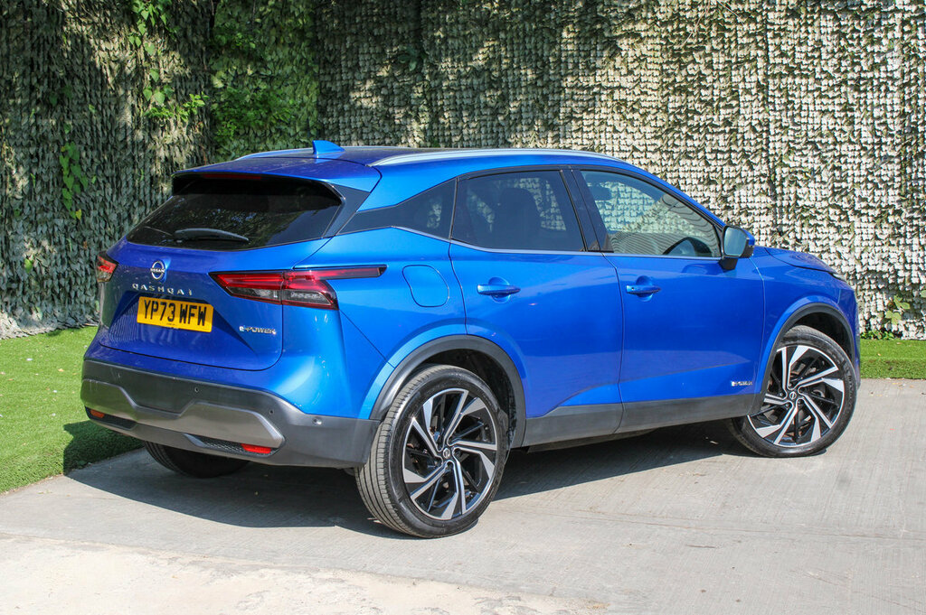 Nissan Qashqai Tekna Plus Blue #4