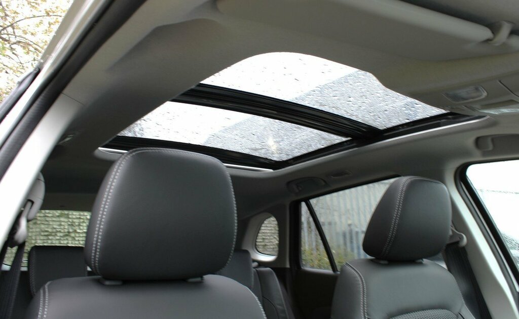 Suzuki S Cross Ultra Allgrip White #2