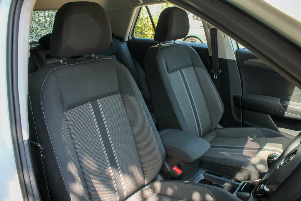 Volkswagen T-Roc Grey #37