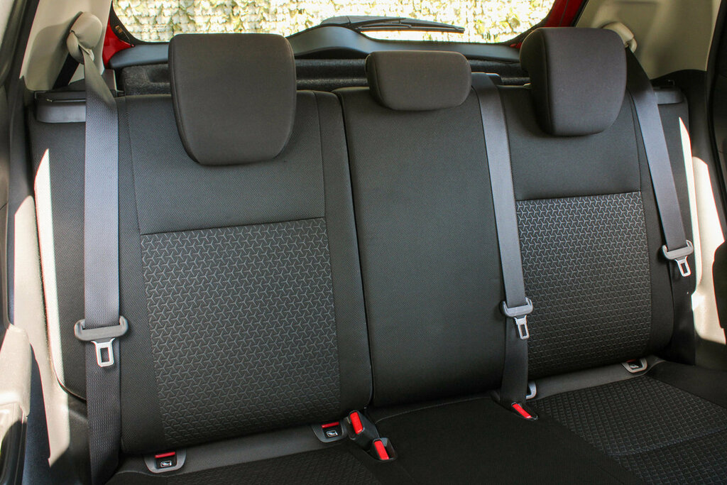 Suzuki Swift Red #37